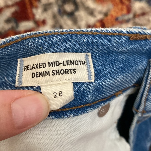 Madewell Relaxed Mid-Length Denim Shorts - Picture 7 of 7